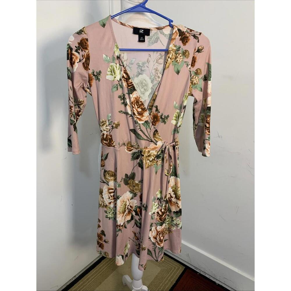 IZ Byer Pink Faux Wrap Floral Dress 3/4 Sleeves Juniors Sz XS Size‎ 0/2 NWOT